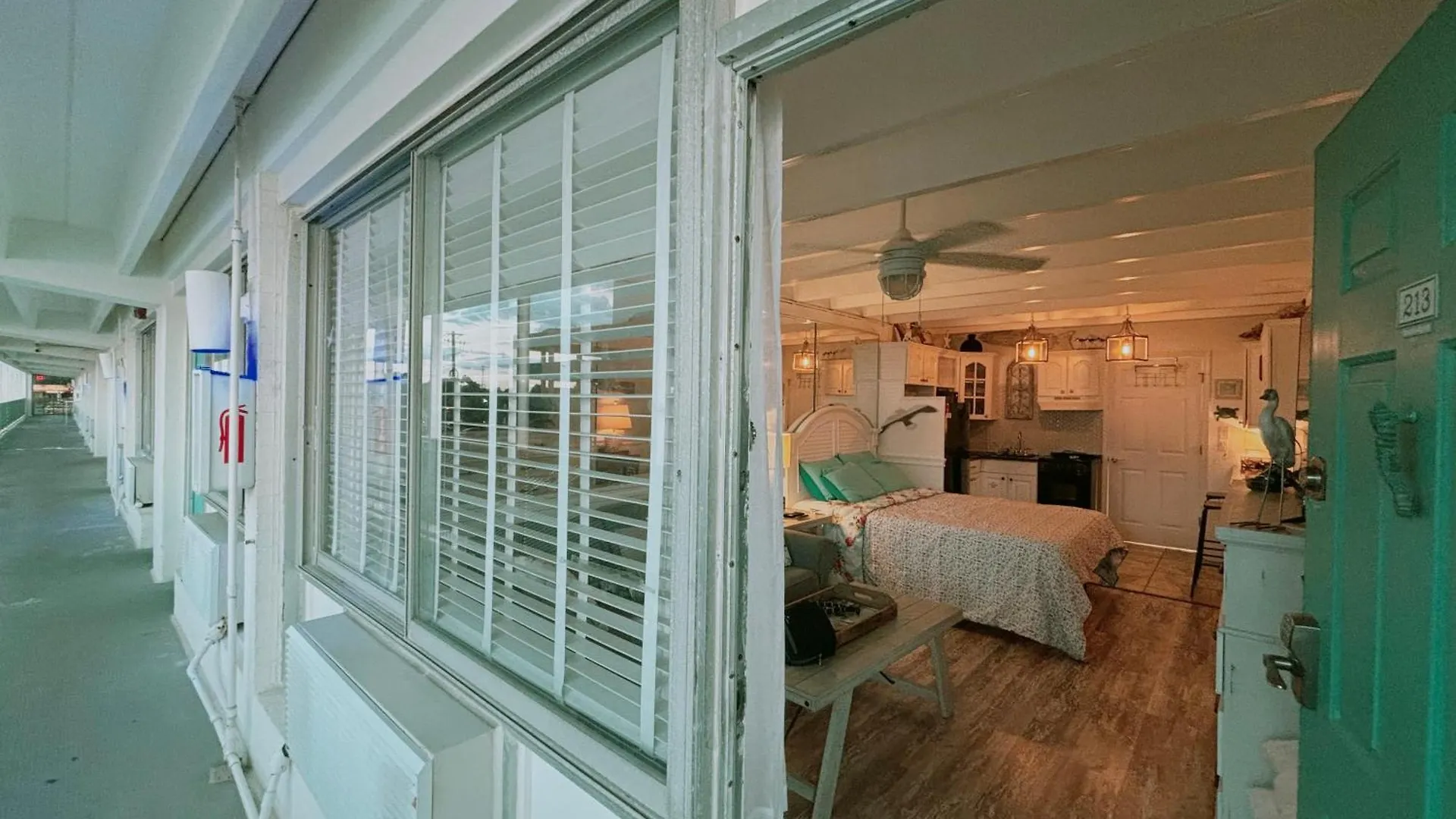 公寓式酒店 Couples Getaway, Honeymoon Sweet, Perfectly Cozy Beach Front Condo With Kitchen, Pool, Free Parking,Check-In At Door 巴拿马城