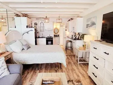 Ξενοδοχείο με διαμερίσματα Couples Getaway, Honeymoon Sweet, Perfectly Cozy Beach Front Condo With Kitchen, Pool, Free Parking,Check-In At Door Panama City Beach