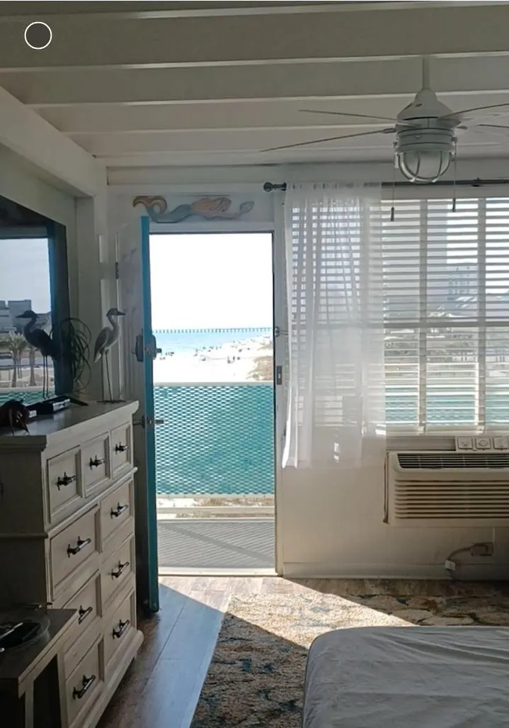 Ξενοδοχείο με διαμερίσματα Couples Getaway, Honeymoon Sweet, Perfectly Cozy Beach Front Condo With Kitchen, Pool, Free Parking,Check-In At Door Panama City Beach Ηνωμένες Πολιτείες της Αμερικής