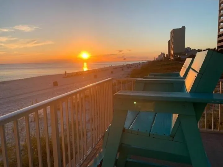 Couples Getaway, Honeymoon Sweet, Perfectly Cozy Beach Front Condo With Kitchen, Pool, Free Parking,Check-In At Door Panama Stadt