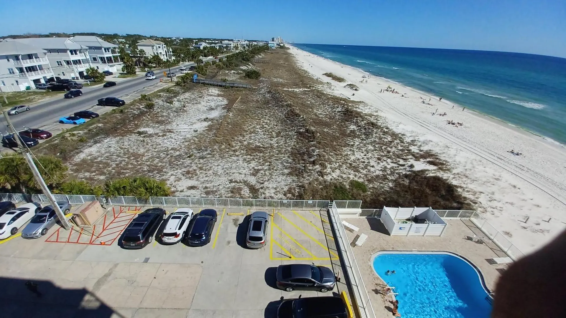 Aparthotel Couples Getaway, Honeymoon Sweet, Perfectly Cozy Beach Front Condo With Kitchen, Pool, Free Parking,Check-In At Door Panama Stadt USA