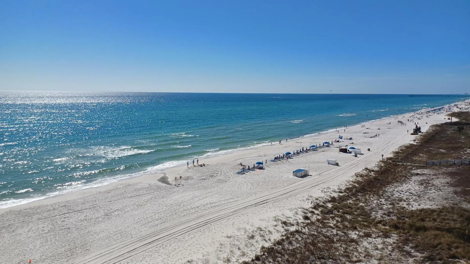 Couples Getaway, Honeymoon Sweet, Perfectly Cozy Beach Front Condo With Kitchen, Pool, Free Parking,Check-In At Door Panama City Beach