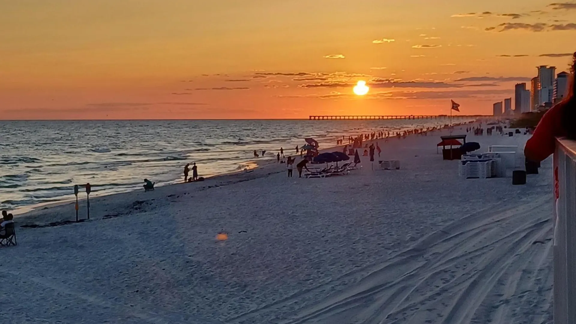 Couples Getaway, Honeymoon Sweet, Perfectly Cozy Beach Front Condo With Kitchen, Pool, Free Parking,Check-In At Door Panama Stadt