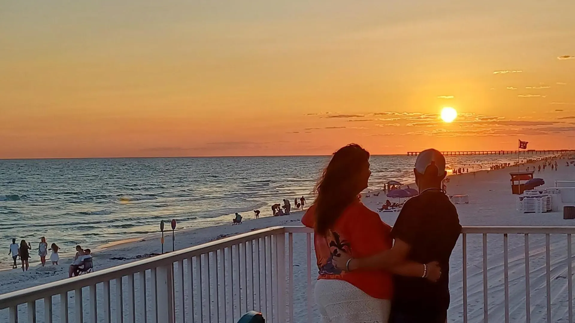 Couples Getaway, Honeymoon Sweet, Perfectly Cozy Beach Front Condo With Kitchen, Pool, Free Parking,Check-In At Door Panama Stadt USA